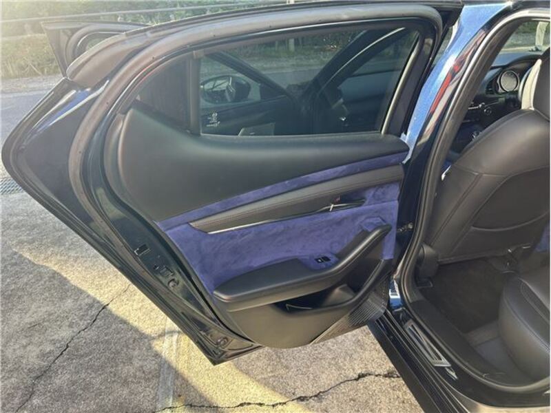 MAZDA3