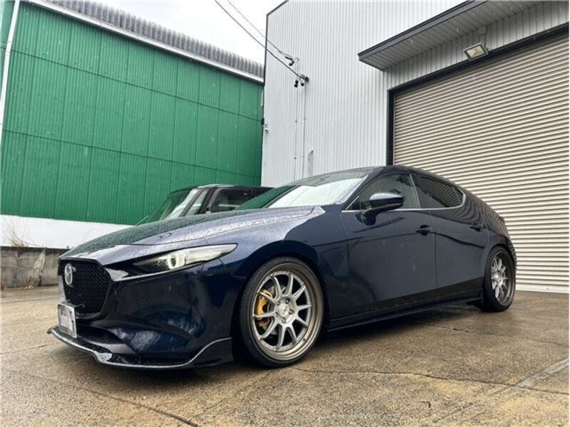 MAZDA3