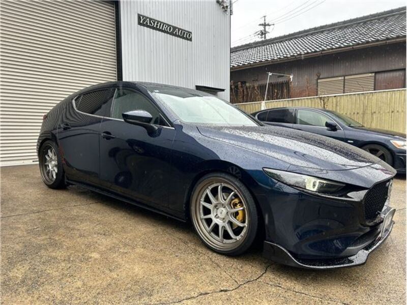 MAZDA3