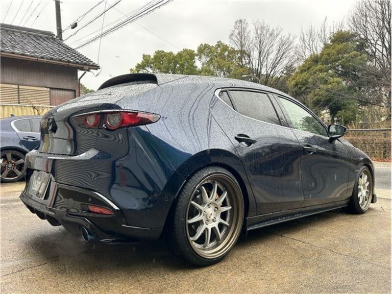 MAZDA3