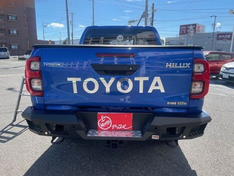 HILUX