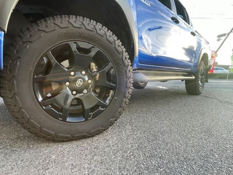 HILUX