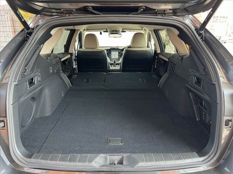LEGACY OUTBACK