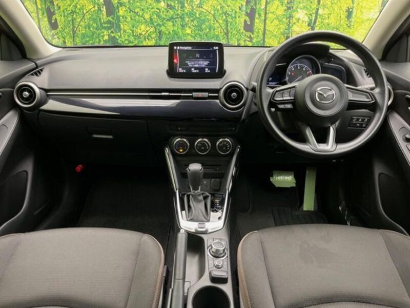 MAZDA2