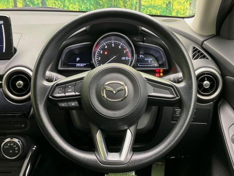 MAZDA2