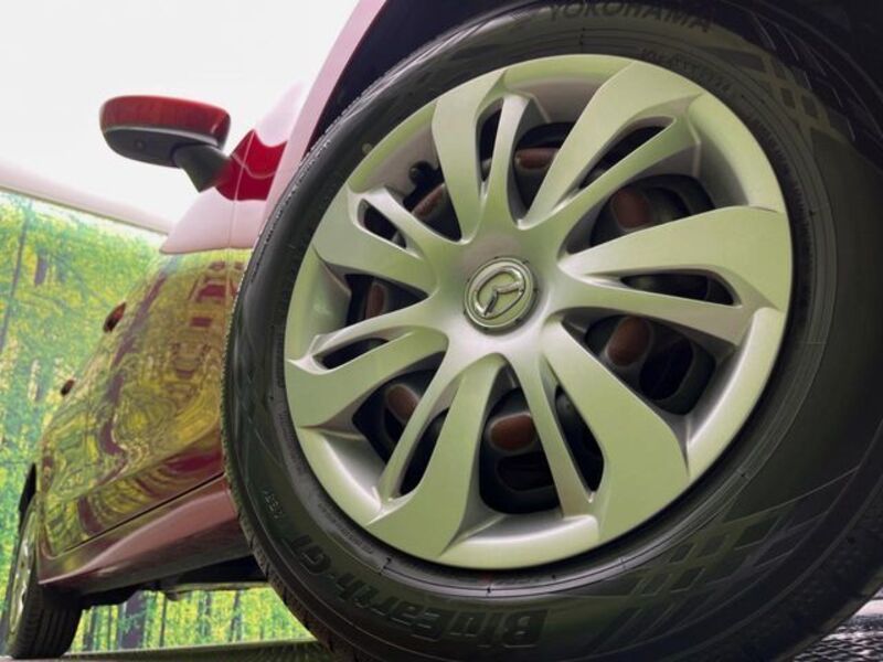 MAZDA2