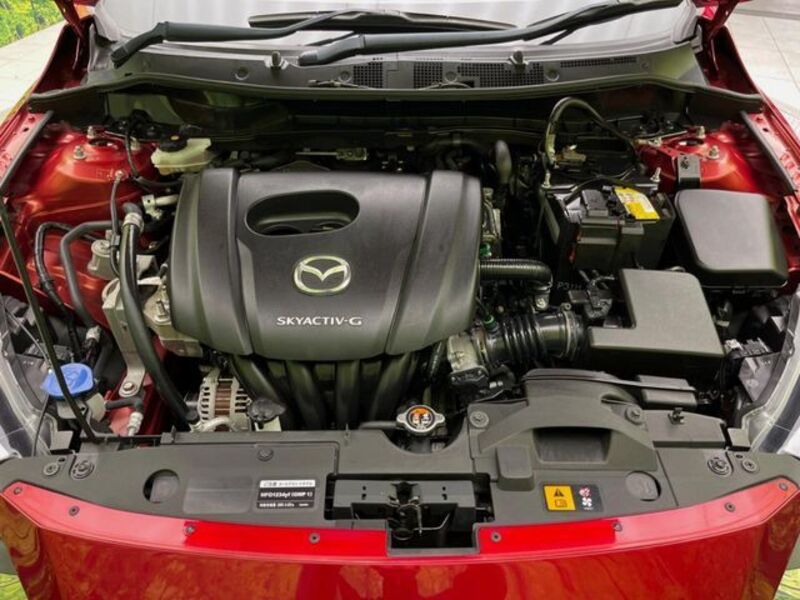 MAZDA2