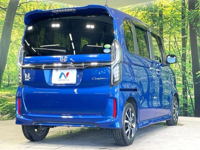 N BOX CUSTOM