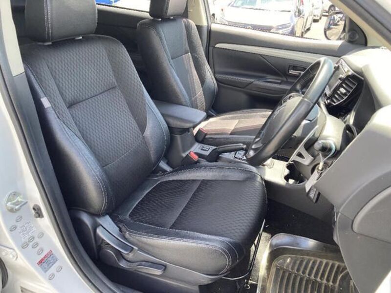 OUTLANDER PHEV