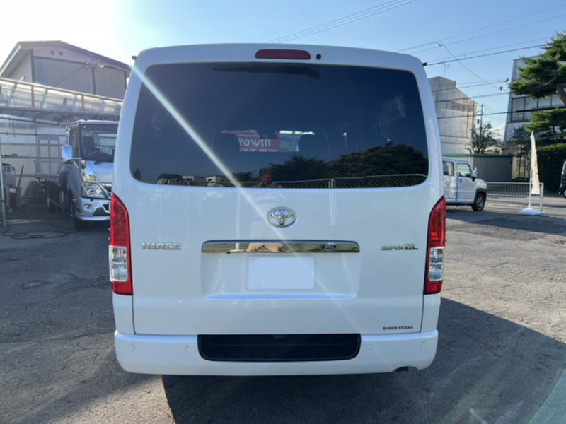 HIACE VAN
