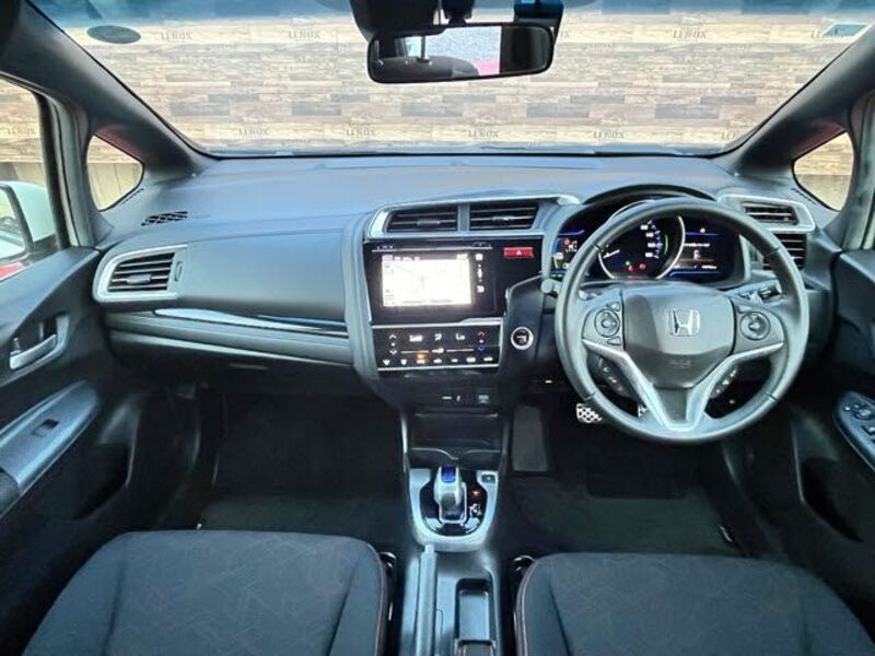 FIT HYBRID
