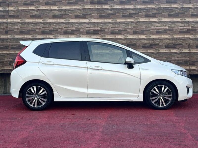 FIT HYBRID