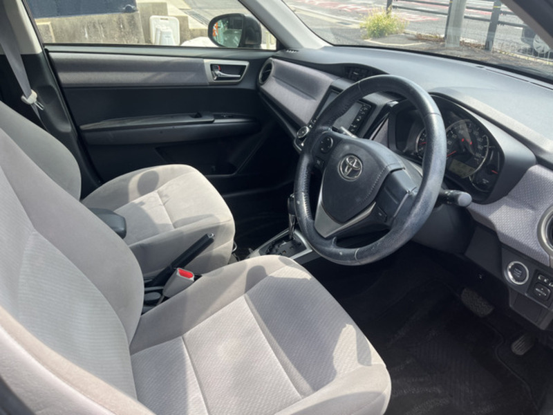 COROLLA AXIO