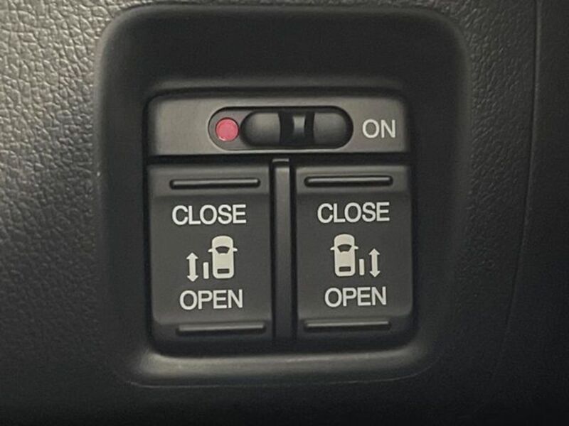N BOX