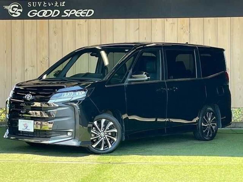 TOYOTA NOAH