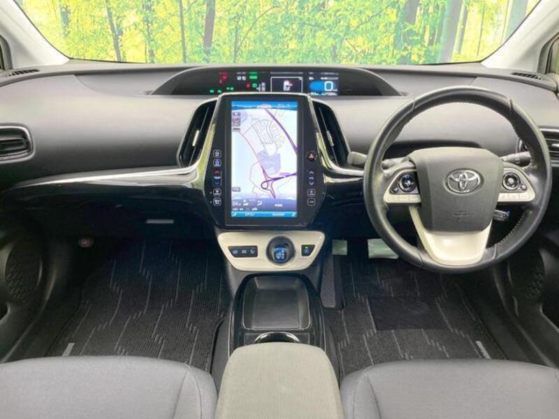 PRIUS PHV
