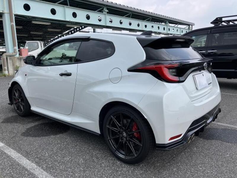 GR YARIS