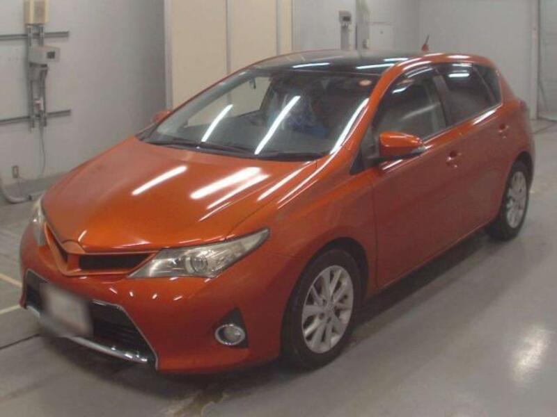 TOYOTA AURIS