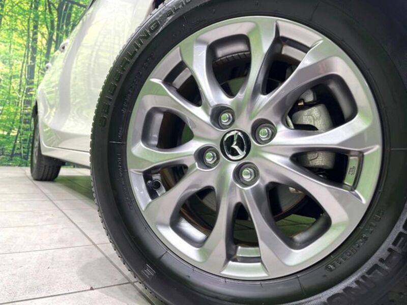 MAZDA2