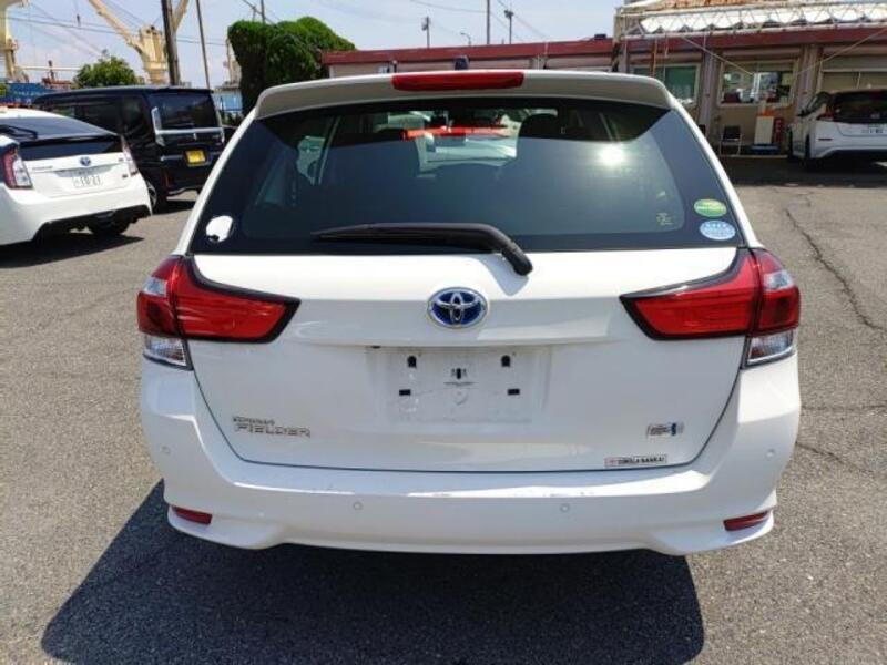 COROLLA FIELDER