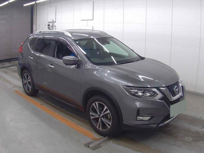 X-TRAIL