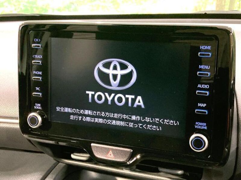 YARIS CROSS
