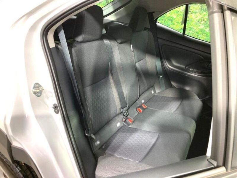 YARIS CROSS