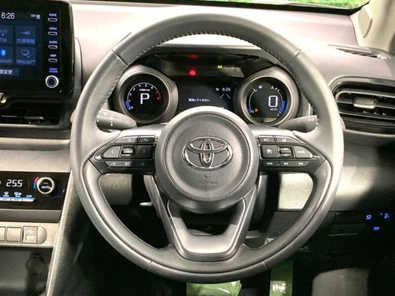 YARIS CROSS