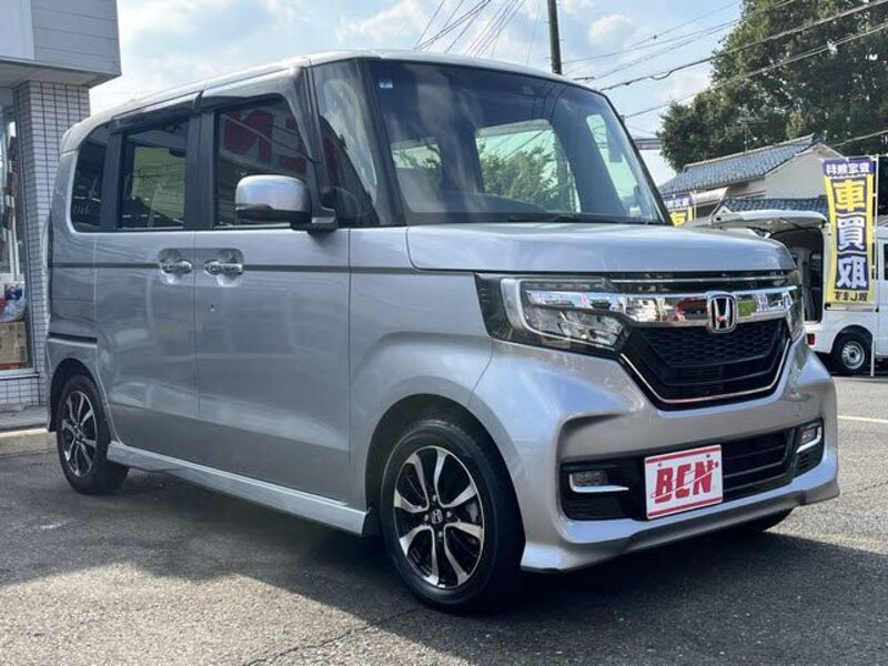 N BOX CUSTOM