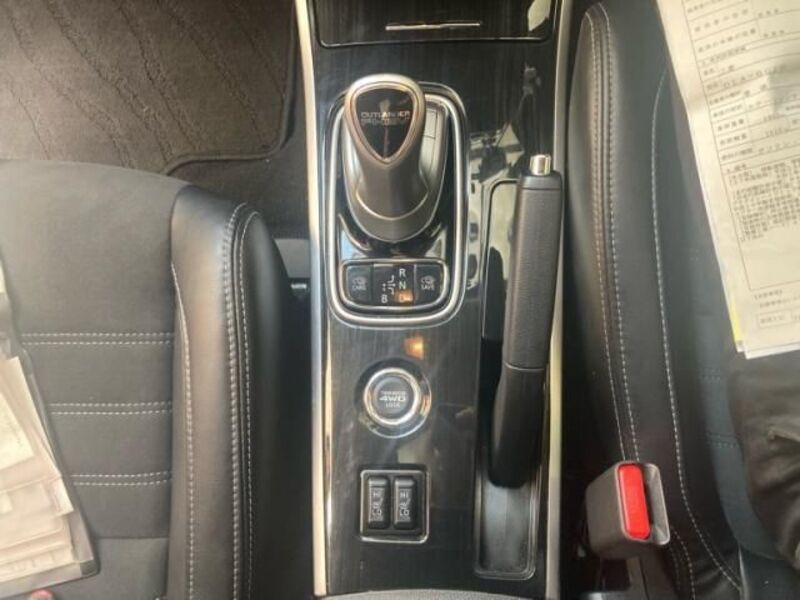 OUTLANDER PHEV