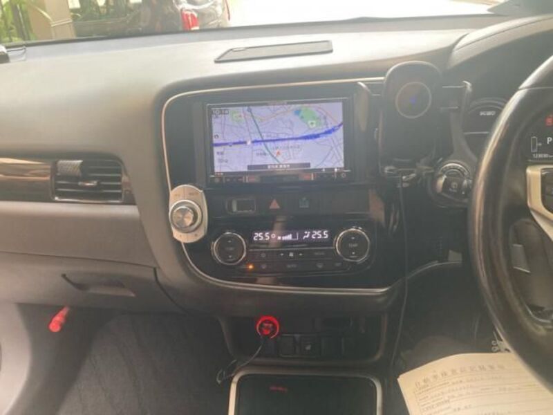 OUTLANDER PHEV
