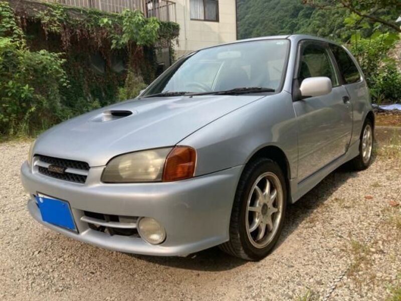 TOYOTA STARLET