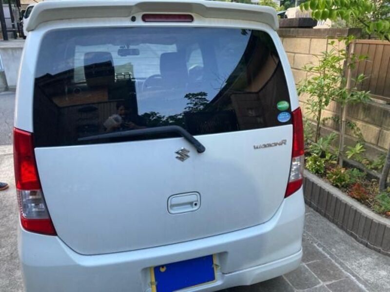 WAGON R