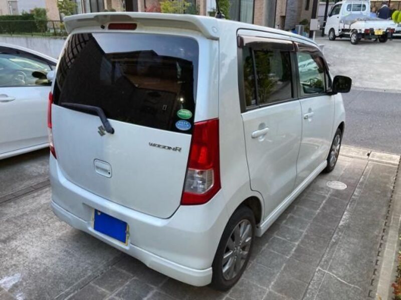 WAGON R