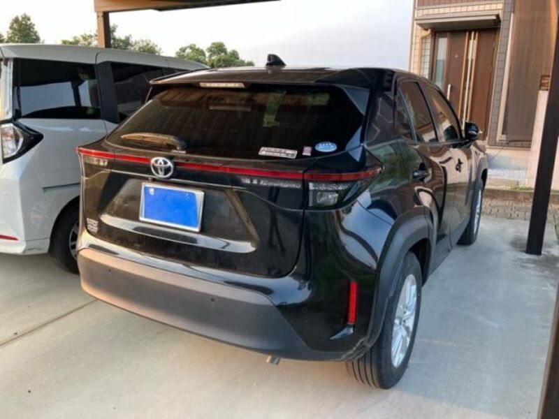YARIS CROSS