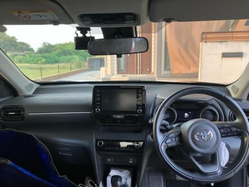 YARIS CROSS