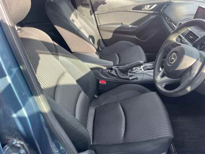 Axela Sport