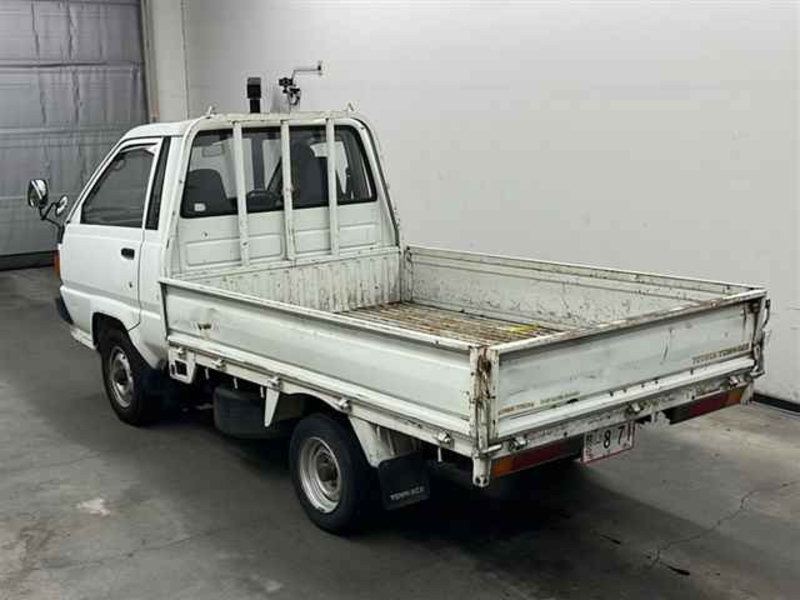 TOWNACE TRUCK