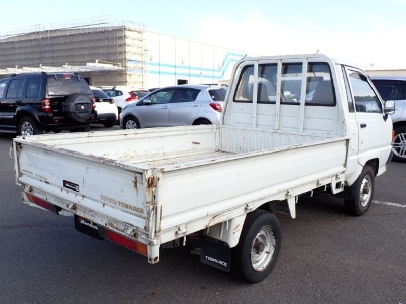 TOWNACE TRUCK