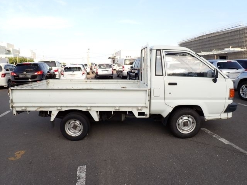 TOWNACE TRUCK