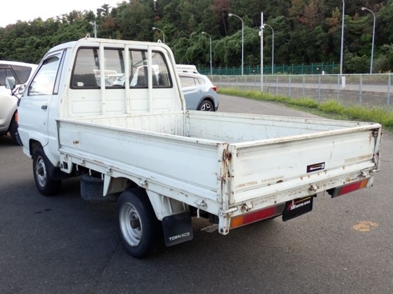 TOWNACE TRUCK