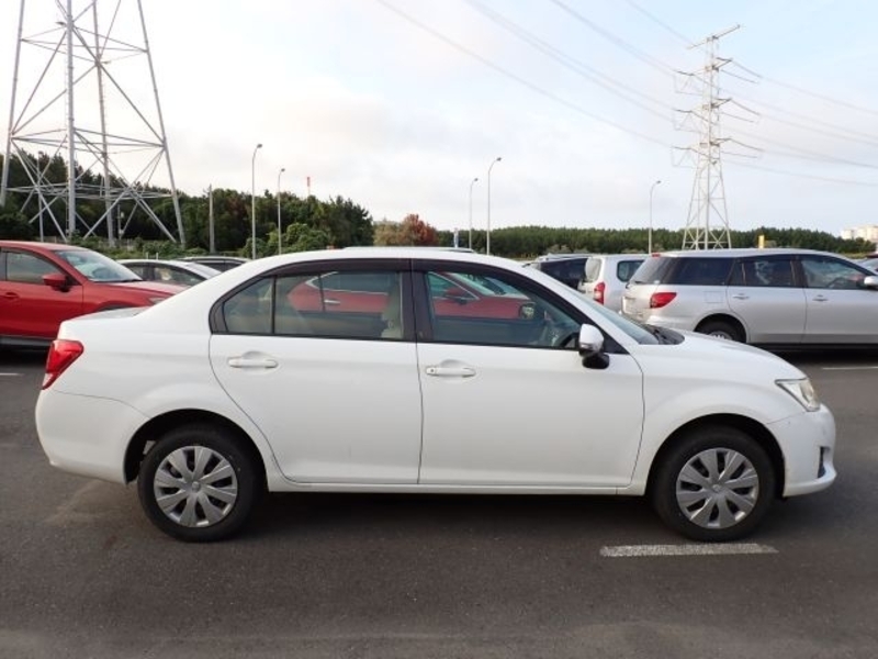 COROLLA AXIO