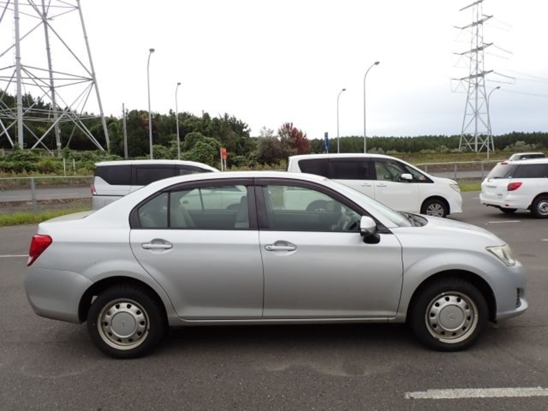 COROLLA AXIO