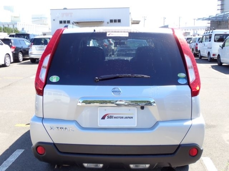 X-TRAIL