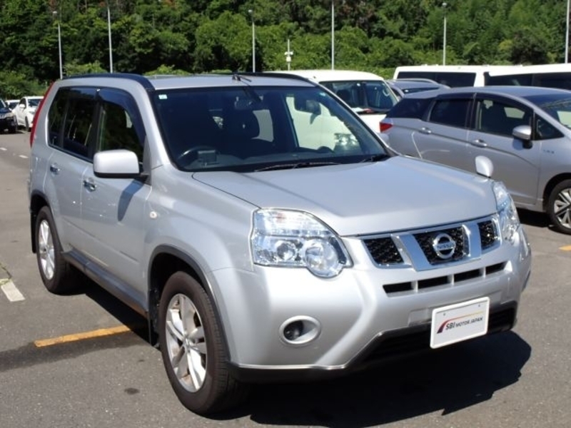 X-TRAIL
