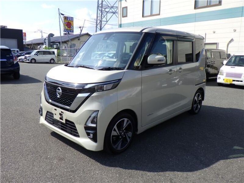 NISSAN ROOX