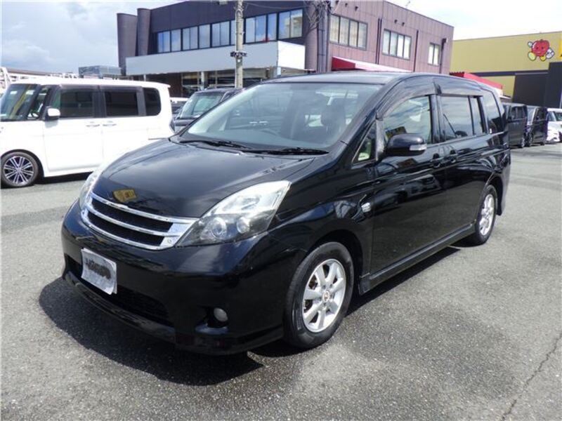 TOYOTA ISIS