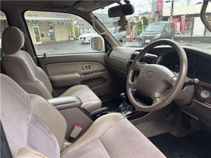 HILUX SURF