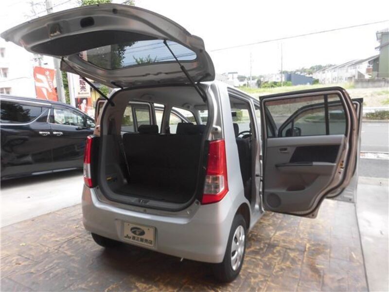 WAGON R