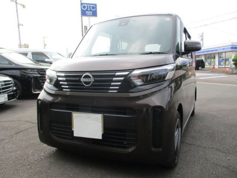 NISSAN ROOX